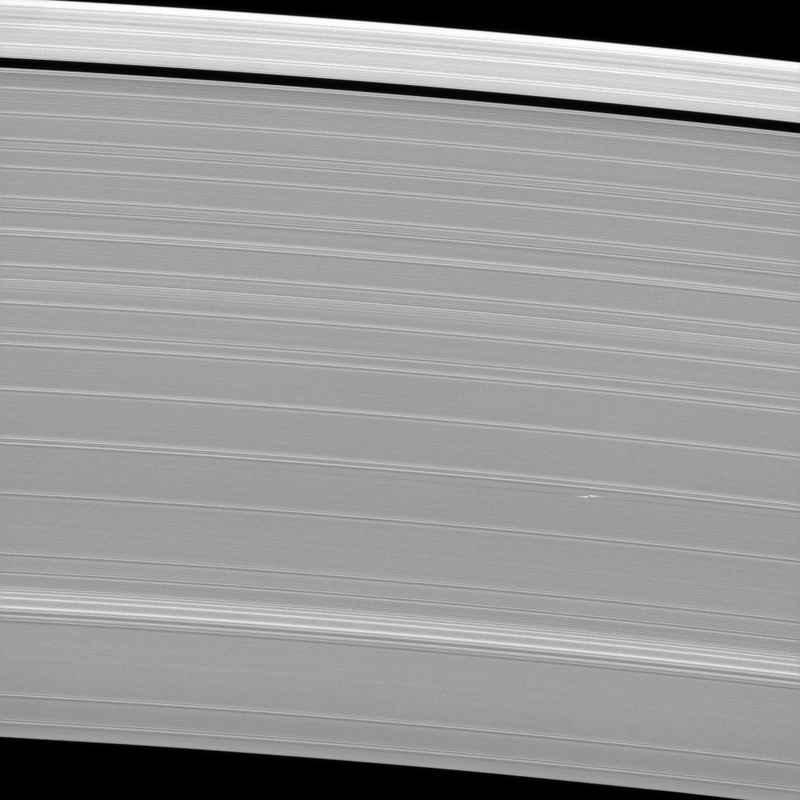 Illustration for article titled The mysterious propellers in Saturn's rings